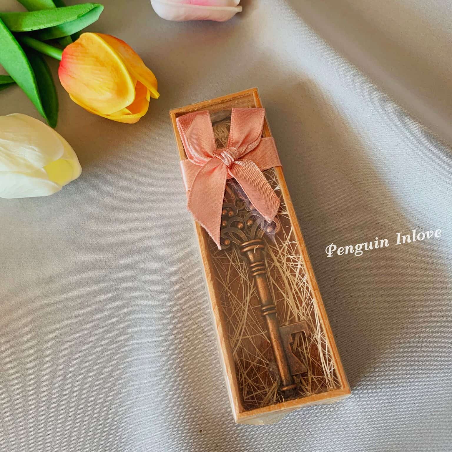 ของชำร่วย ที่เปิดขวดวินเทจ ในกล่องไม้